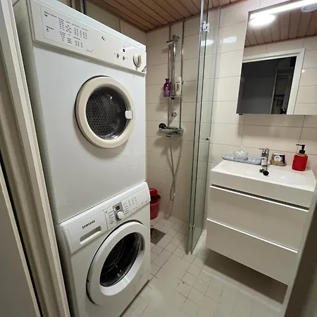 Spacious Two In Apartment *