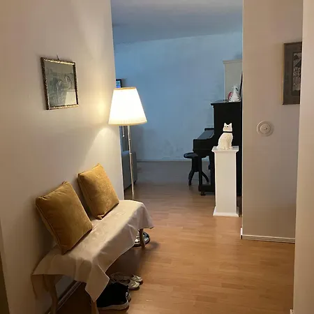 Spacious Two In Apartment *