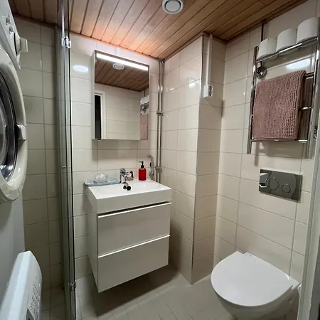 Spacious Two In Apartment