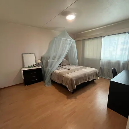 Spacious Two In Apartment *